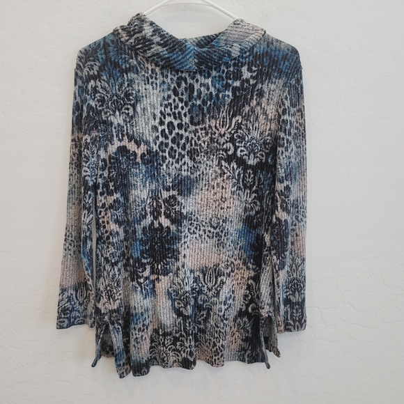 💕 Chico's Zenergy Cozy Paisley Print Cowl Neck Tunic Top Size 00P - Picture 6 of 12